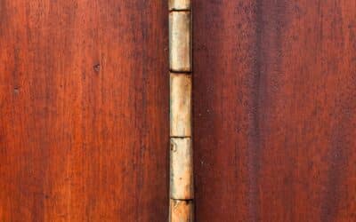 How to Replace a Door Hinge (Step-by-Step Guide)